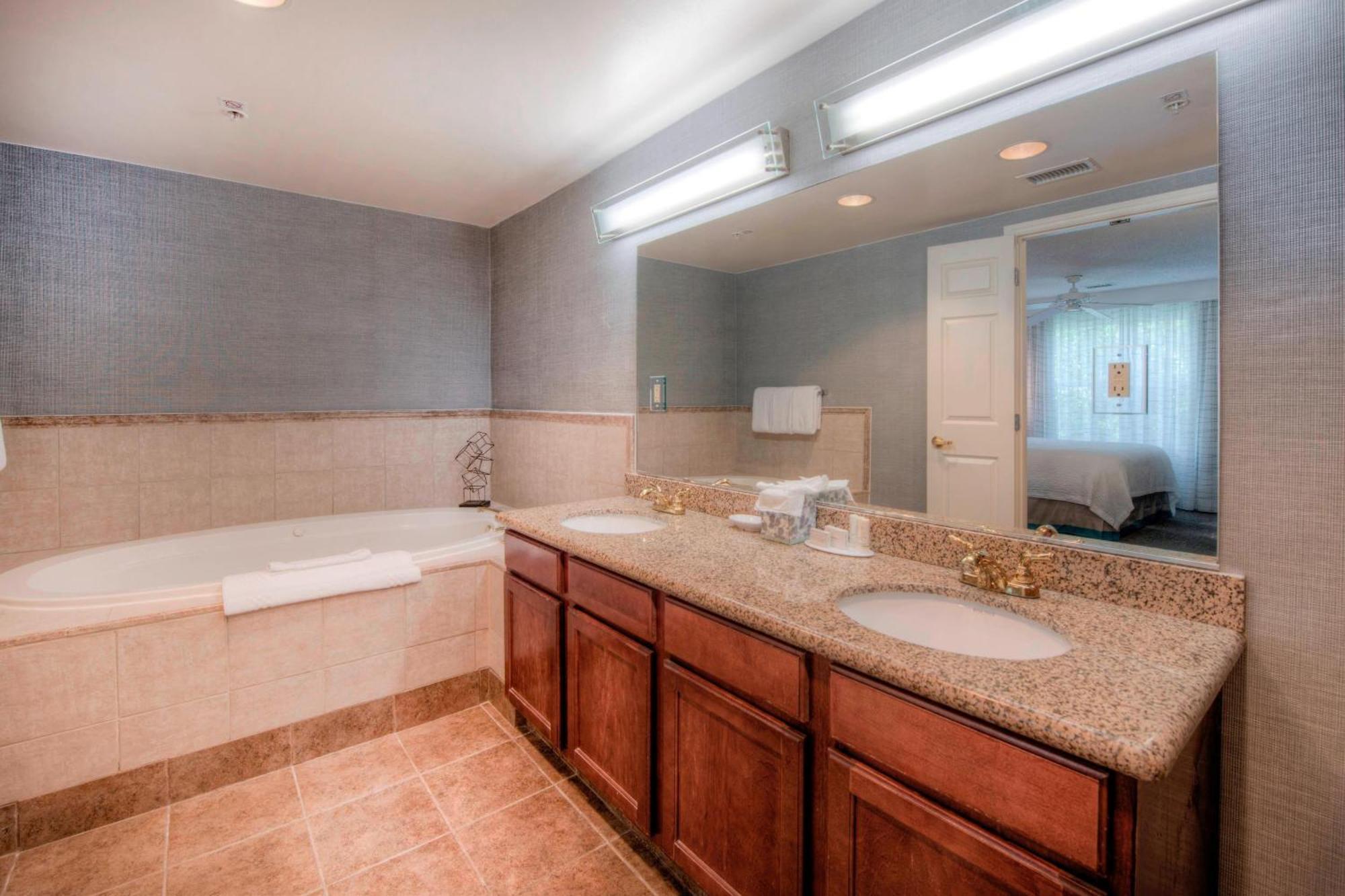 Residence Inn By Marriott Raleigh Crabtree Valley Exteriör bild
